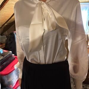 Chic  White Women's Blouse with Bow Detail Size M NWT